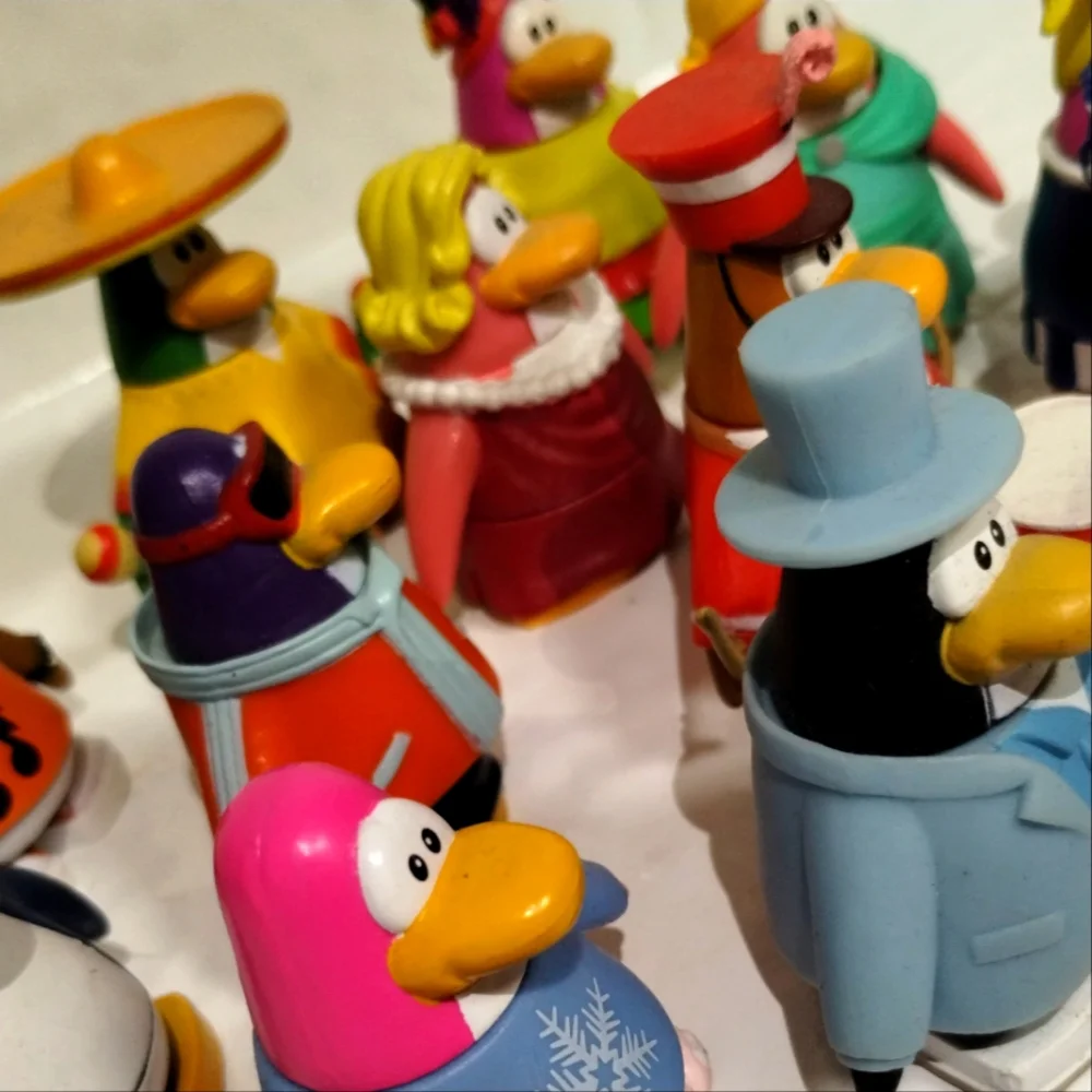Y2K Disney Club Penguin 11 Piece 2" Figure *LOT* by JAXX Pacific - Picture 5 of 16